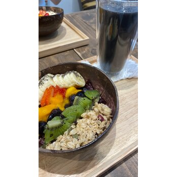 話題のアサイーボウル食べてきました♪